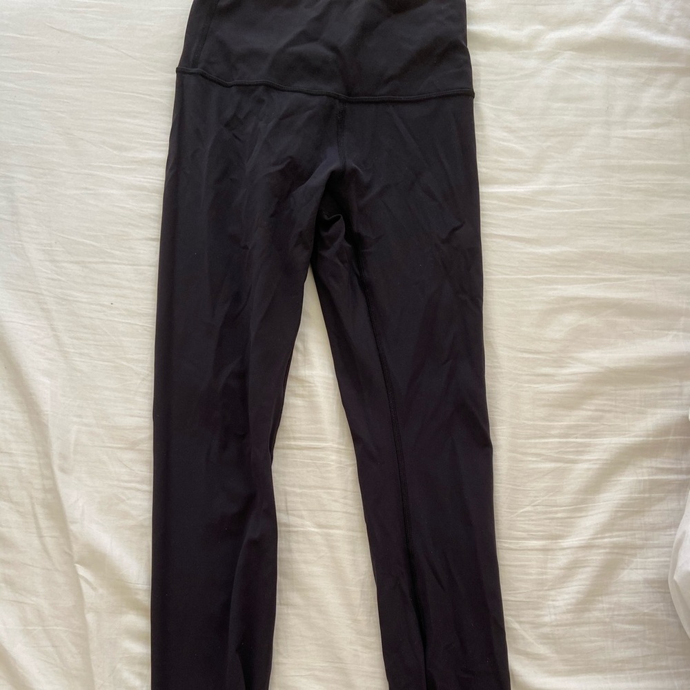 Lululemon wunder under 25” size 4 EUC